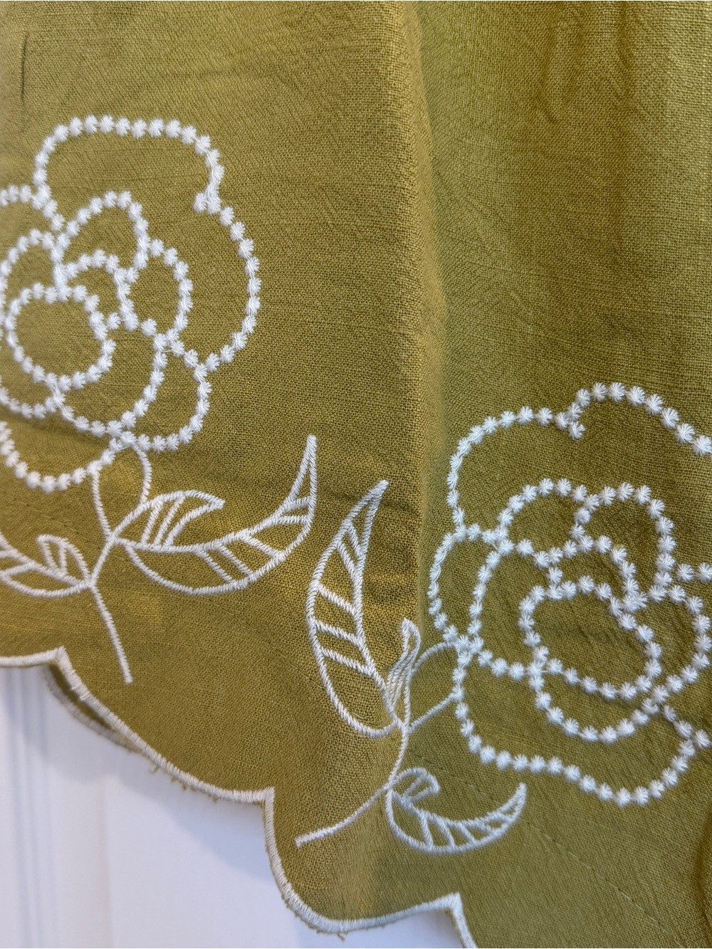 Umgee Linen Blend Shorts with Floral Embroidery - Picture 3 of 6